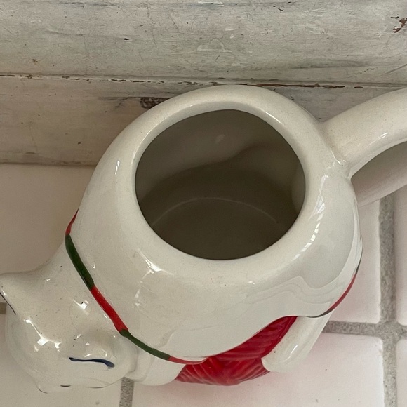 Wondershop kitty on a ball of yarn ceramic mug - Picture 2 of 4